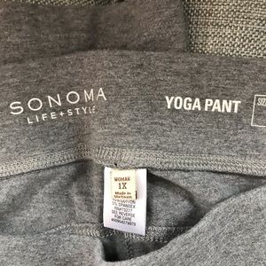 In new condition Womens plus size yoga pants